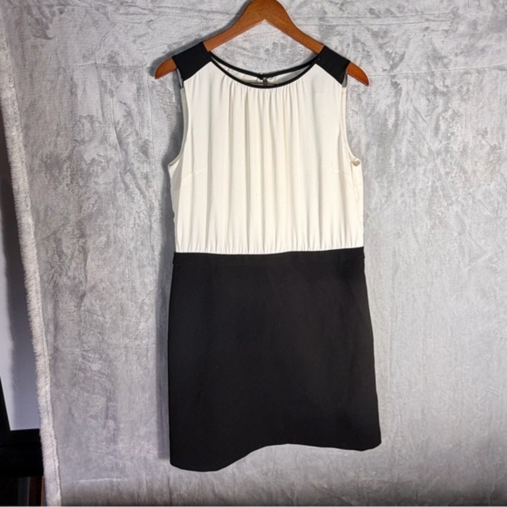 LOFT Petites Black White Colorblock Sleeveless Dress Size 12 P fitted business